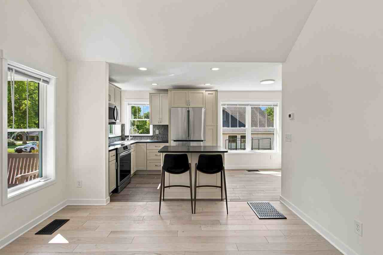 403 Fleming St #B - Photo 5 of 18