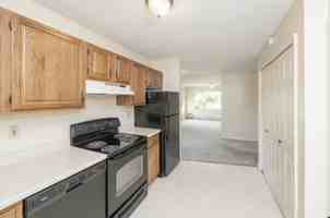 featured image of 60 Riggs Dr, #B
