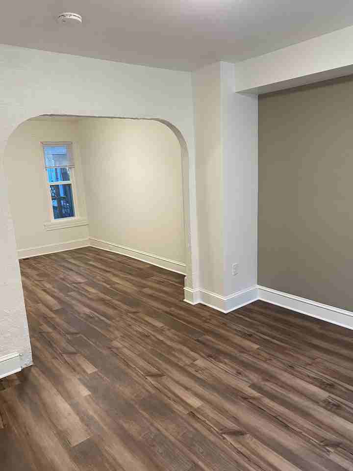 628 Lake St - Photo 4 of 6