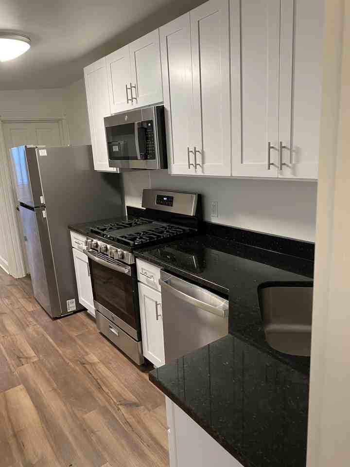 628 Lake St - Photo 5 of 6