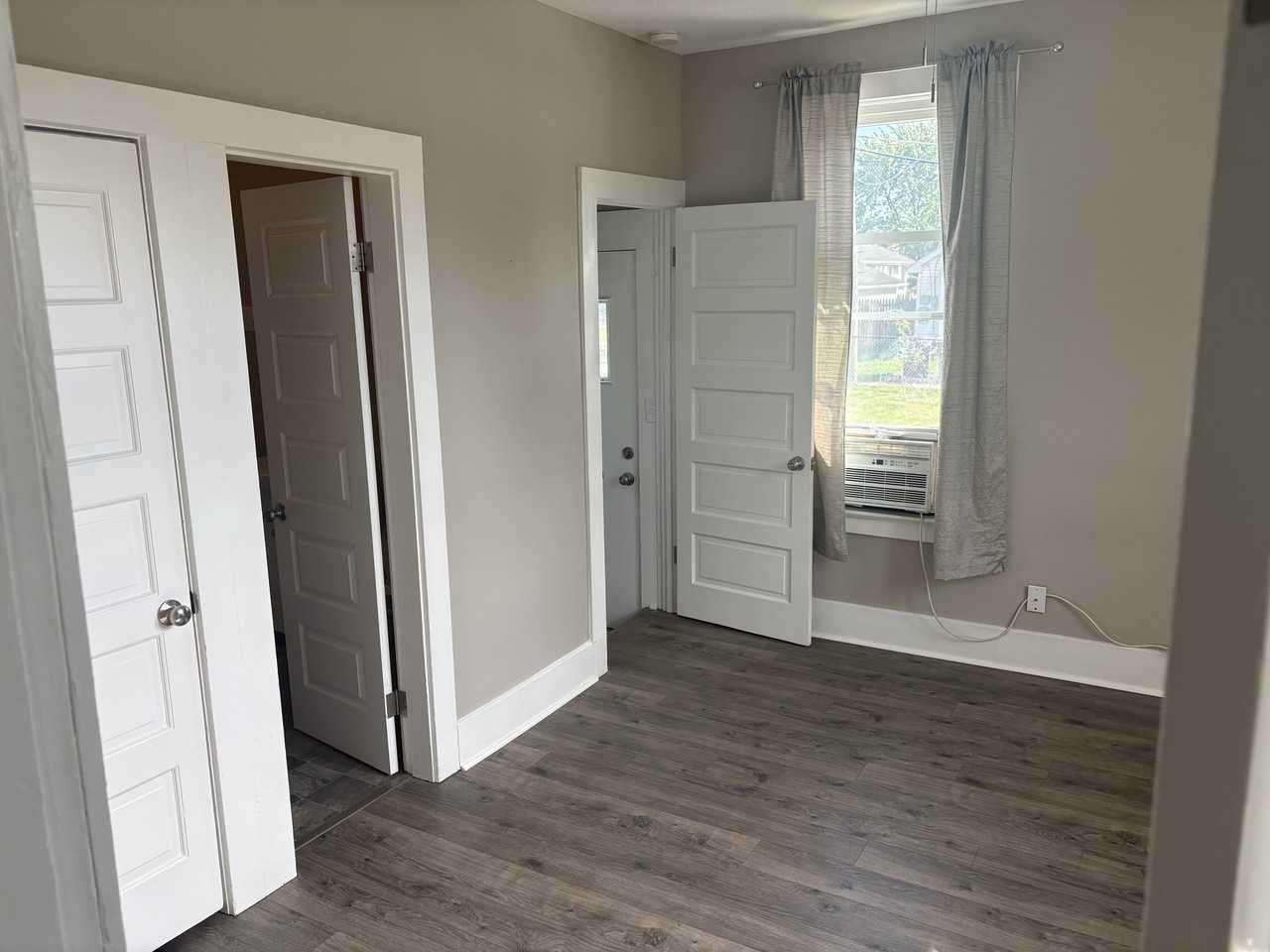 1102 Dodge Ave - Photo 7 of 18