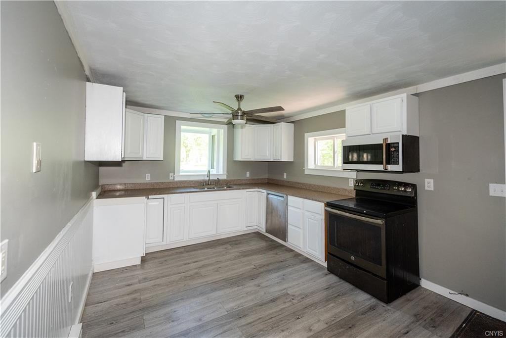 7610 Van Buren Rd - Photo 2 of 14