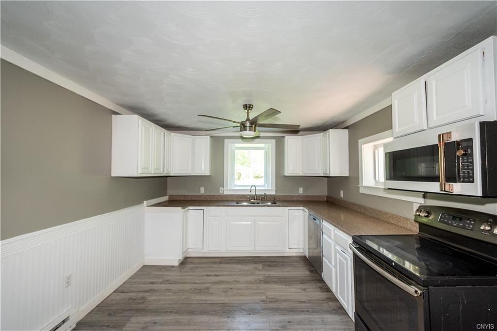 7610 Van Buren Rd - Photo 3 of 14