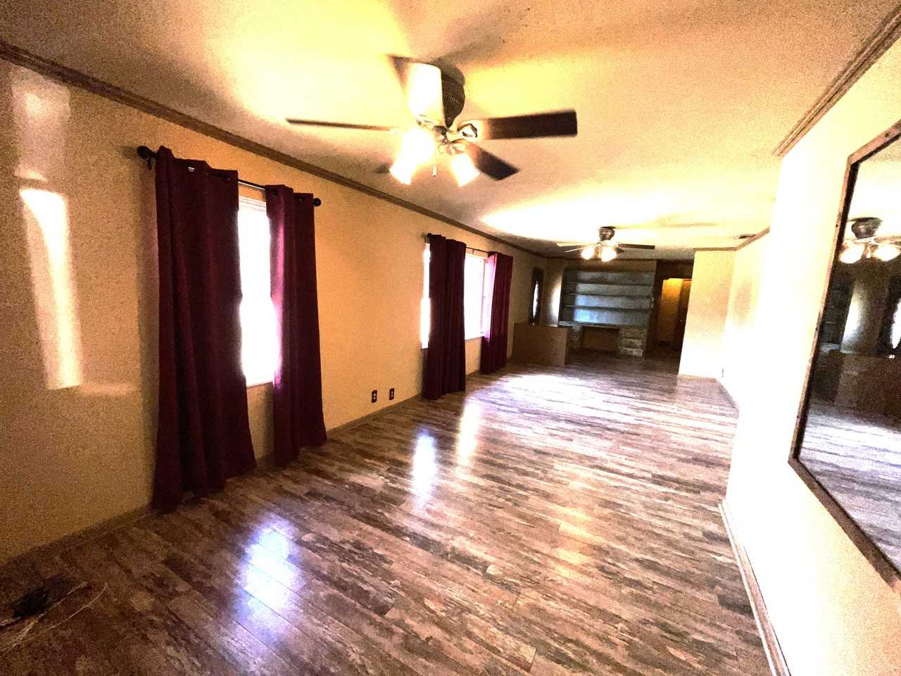 2015 E 5th St - Photo 4 of 30