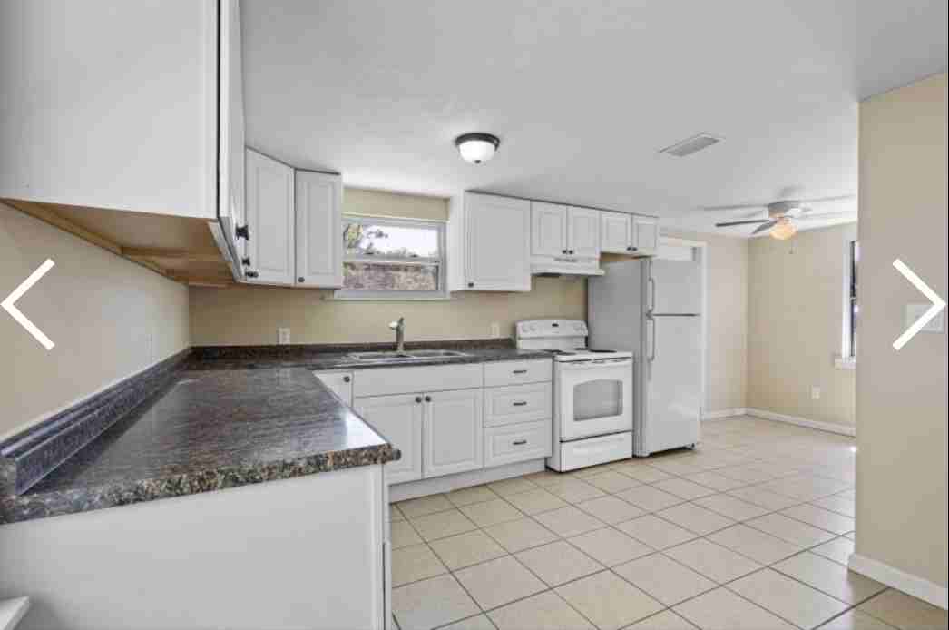 102 Ne 138th St - Photo 2 of 10
