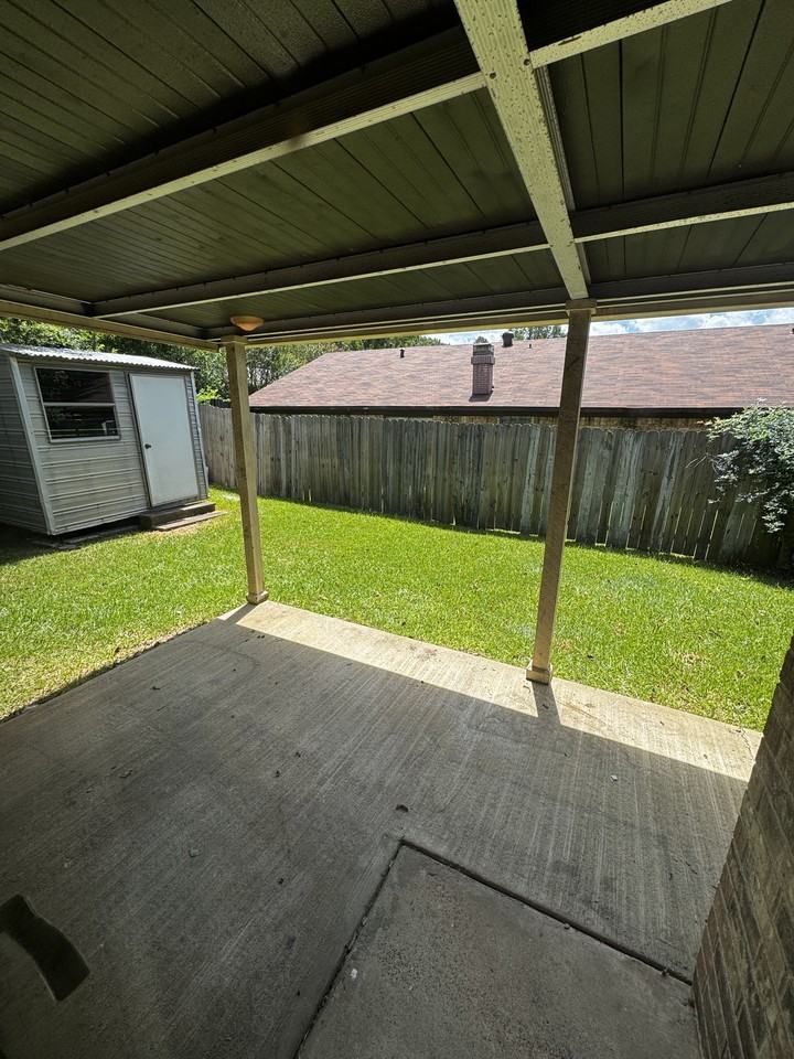 1104 E 24th St #B - Photo 7 of 7