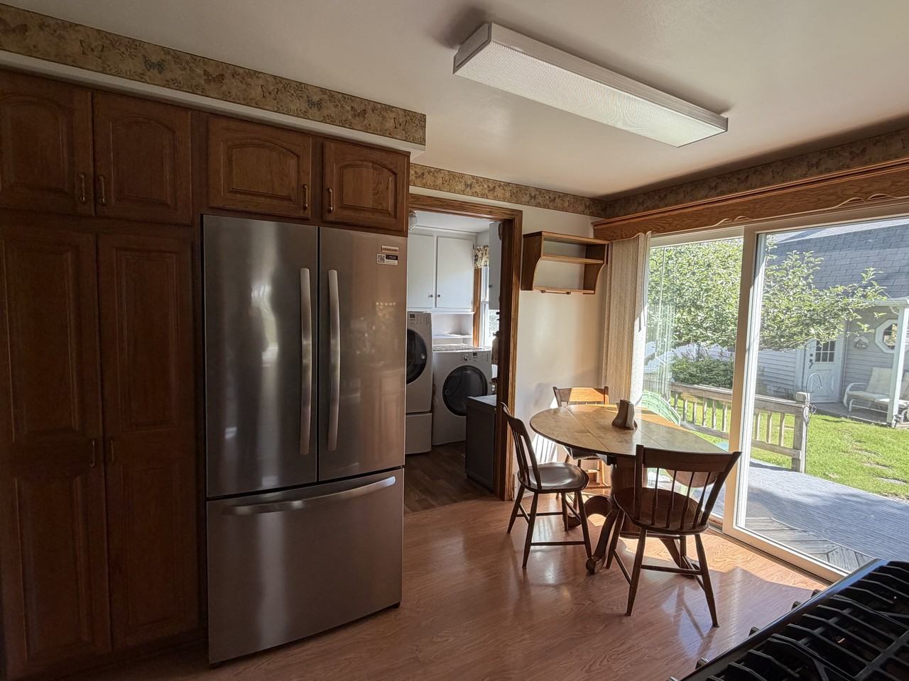 135 W Chisholm St - Photo 7 of 12