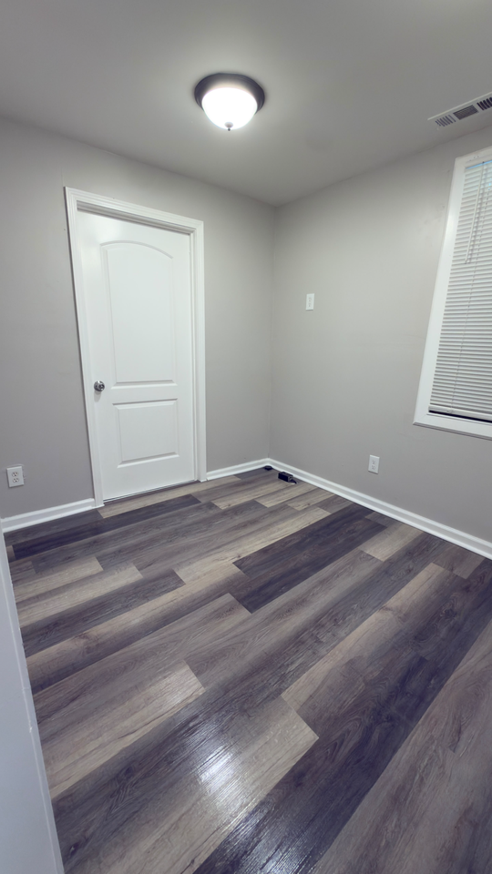 6850 Archdale St - Photo 5 of 6