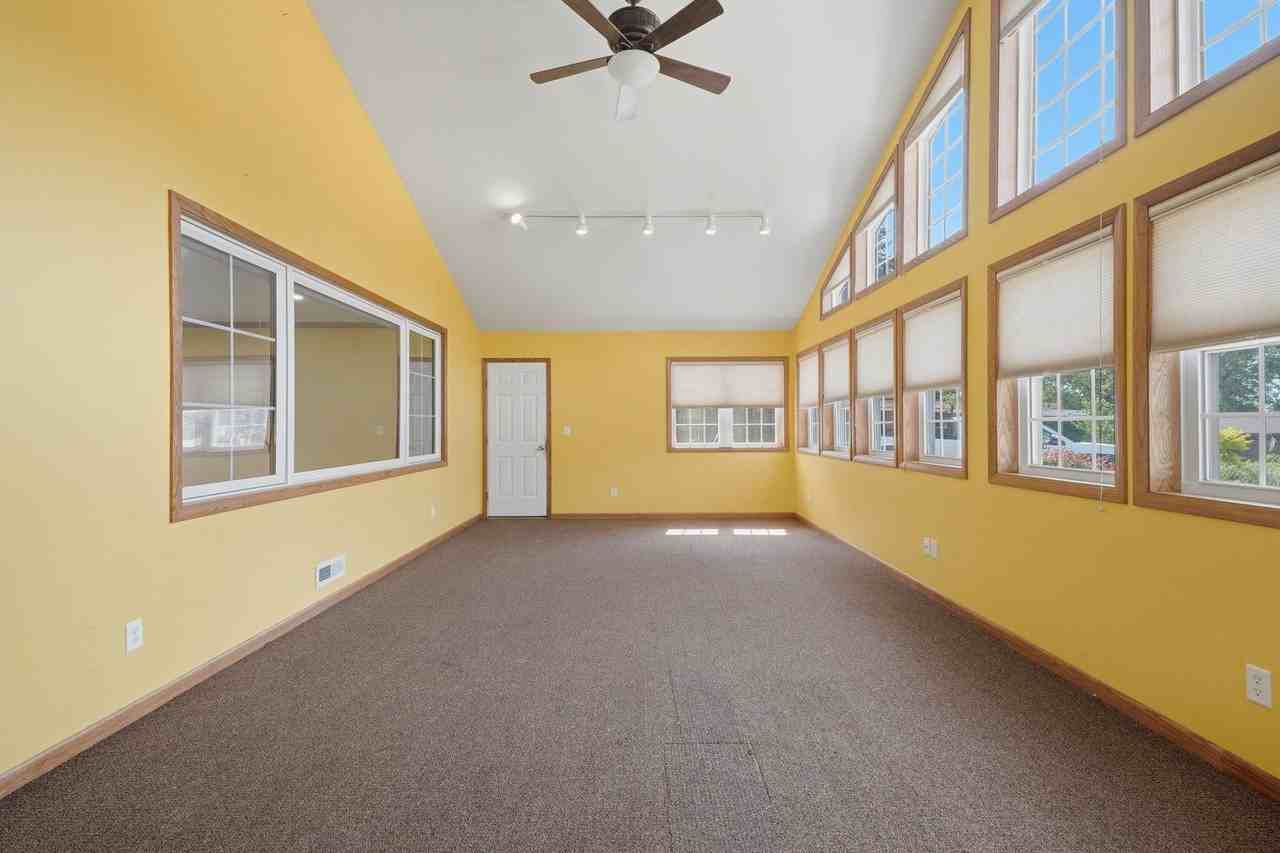 16730 Willow Ridge Ln - Photo 7 of 24