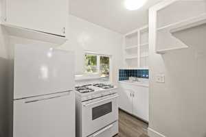featured image of 946 Cherry St #8