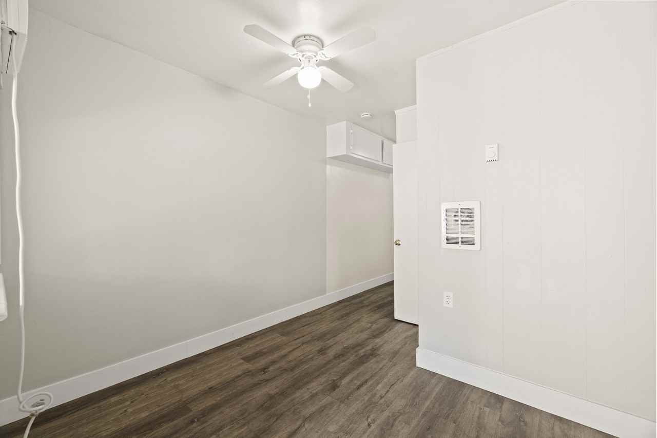 946 Cherry St #8 - Photo 3 of 20