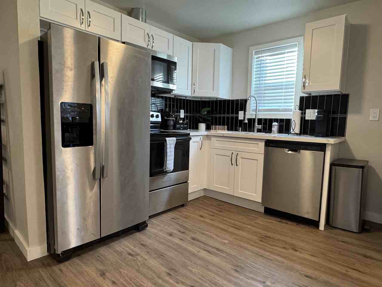 3221 Beacon Ave S - Photo 2 of 11