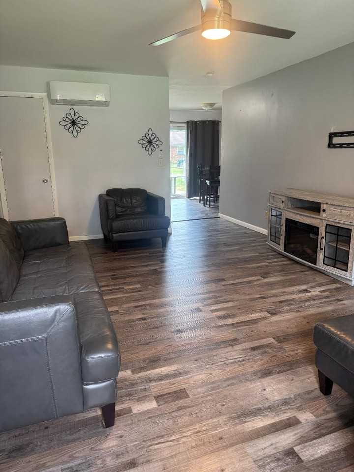 2197 W Glenlord Rd - Photo 3 of 11