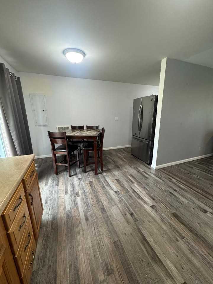 2197 W Glenlord Rd - Photo 5 of 11