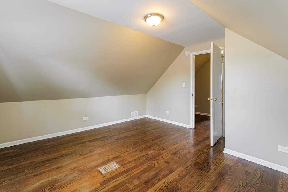 6042 West Bryn Mawr Avenue - Photo 4 of 13