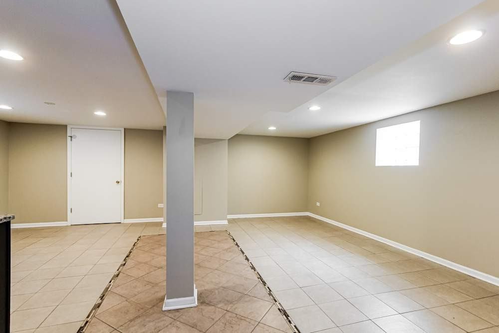 6042 West Bryn Mawr Avenue - Photo 3 of 13