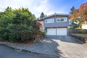 featured image of 5623 129th Ave SE Bellevue WA 98006 #1
