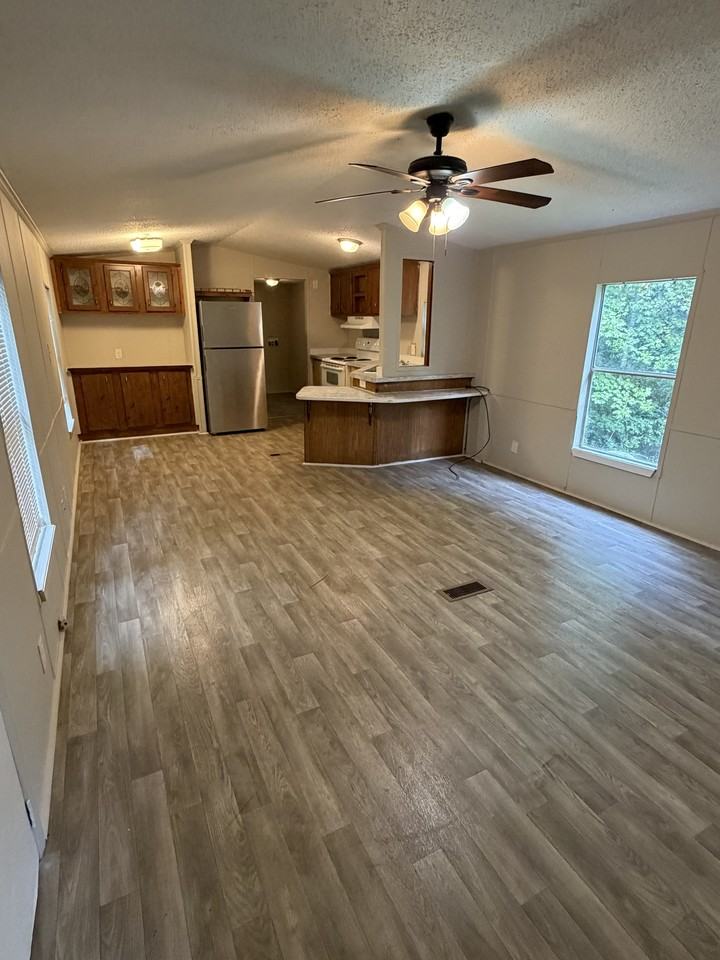 51 Platinum Dr #1 - Photo 2 of 8