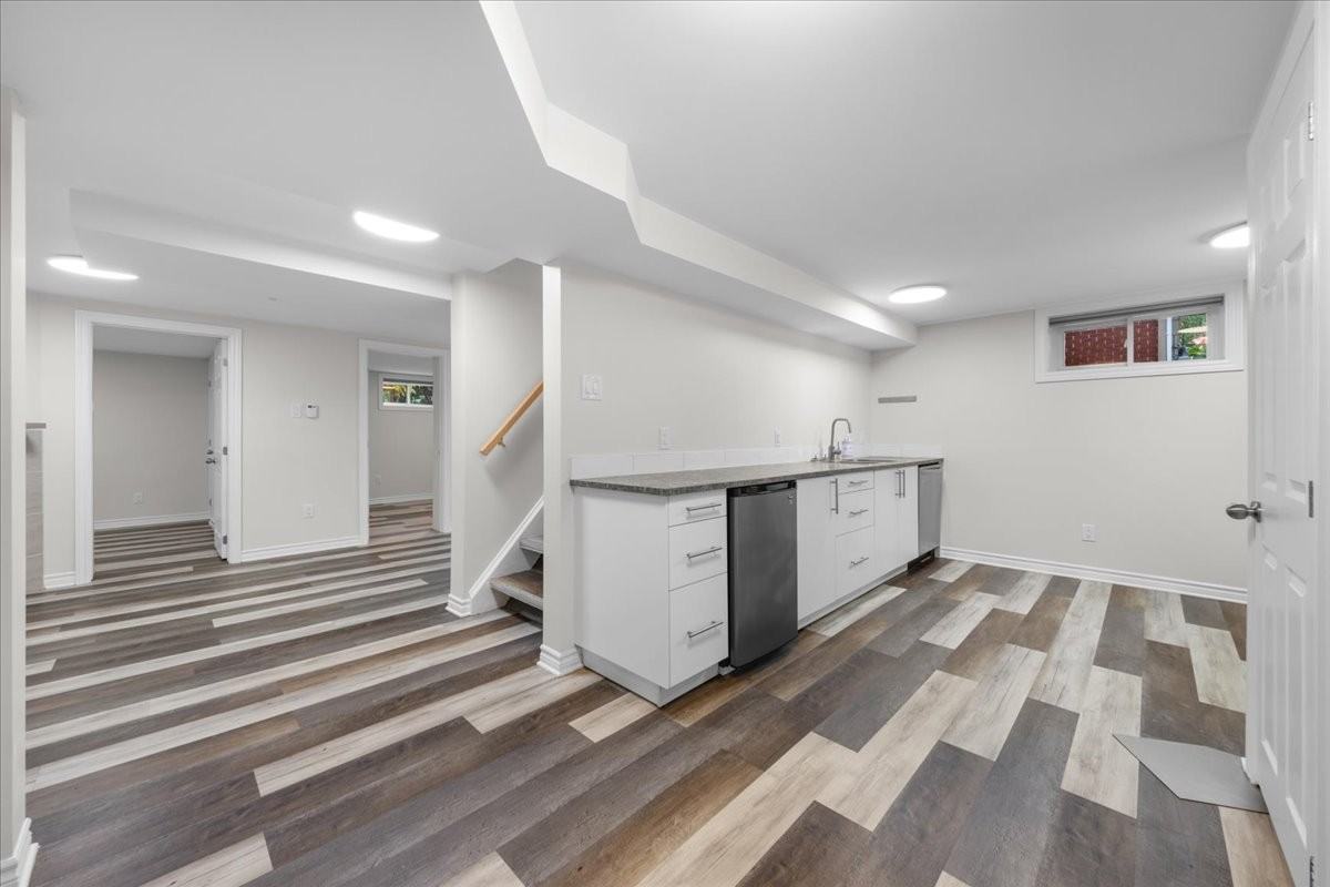 616 Browning Avenue #B - Photo 7 of 20