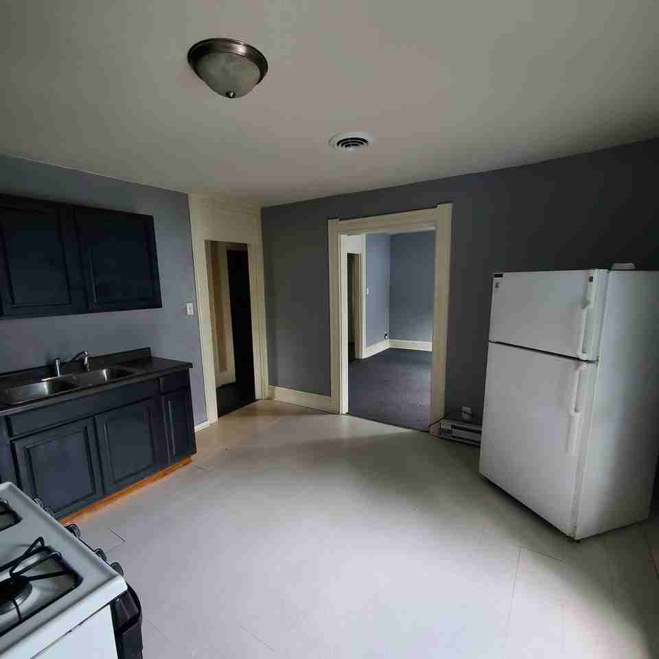 931 Home Ave #B - Photo 2 of 16