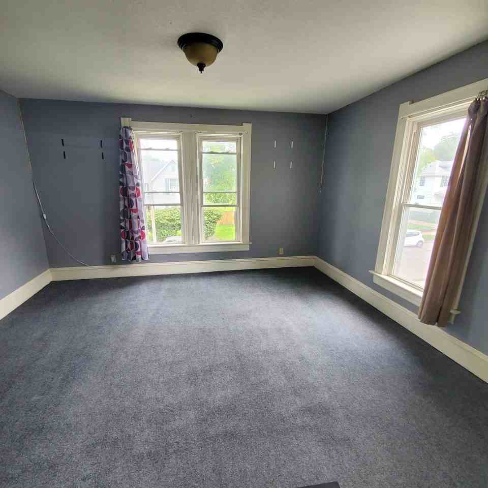 931 Home Ave #B - Photo 6 of 16