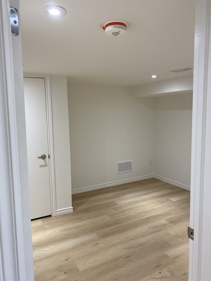 47 Stayner Avenue - Photo 3 of 9