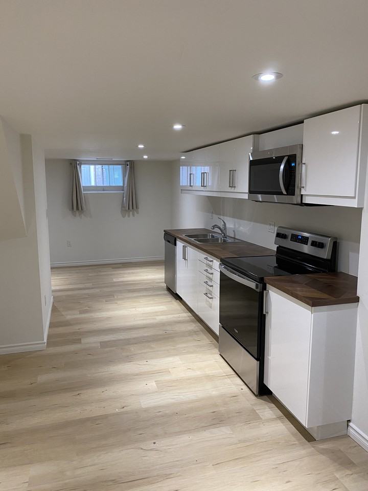 47 Stayner Avenue - Photo 7 of 9