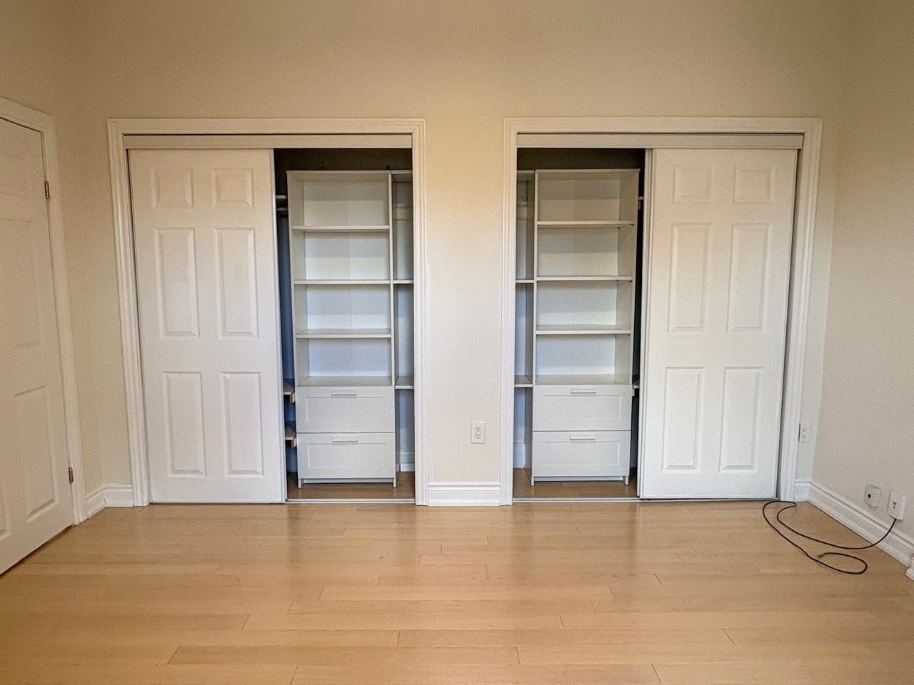 550 James Street North - Photo 4 of 16