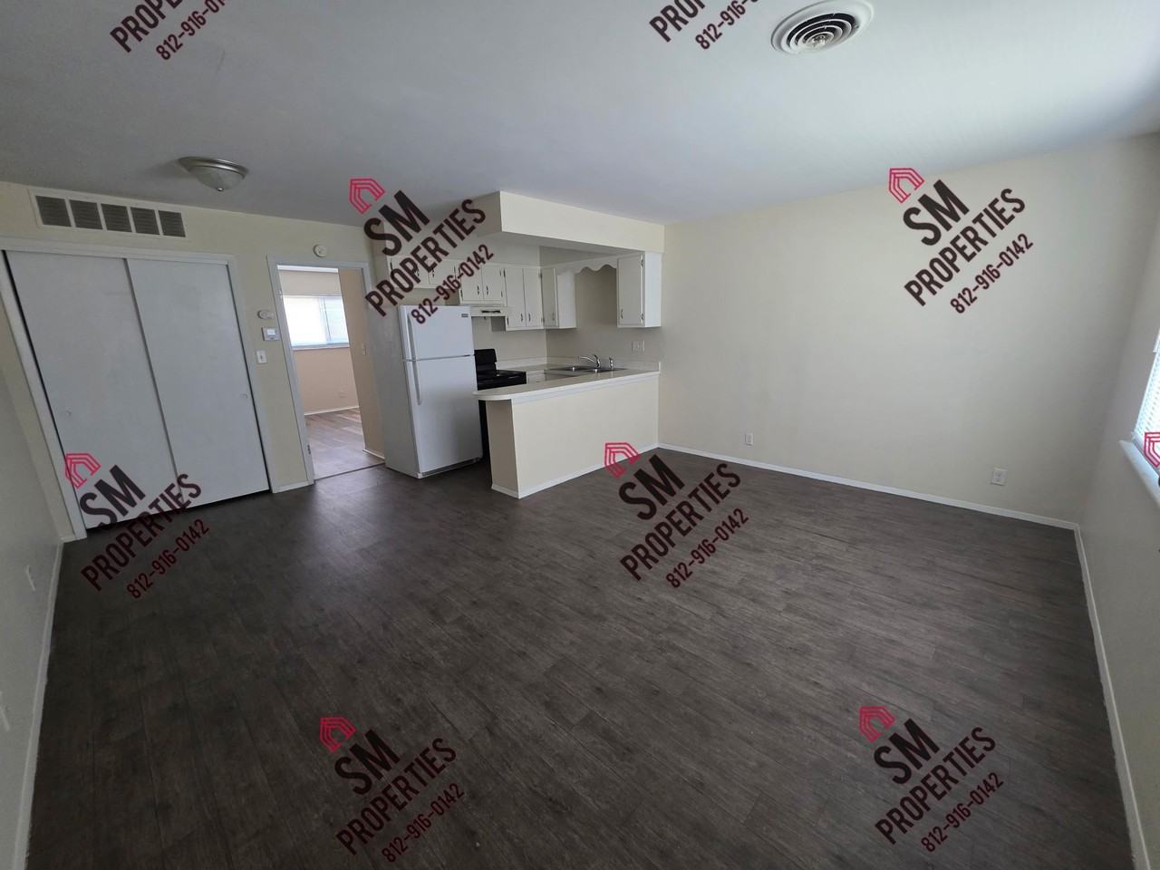 406 Edgar St #1 - Photo 4 of 15