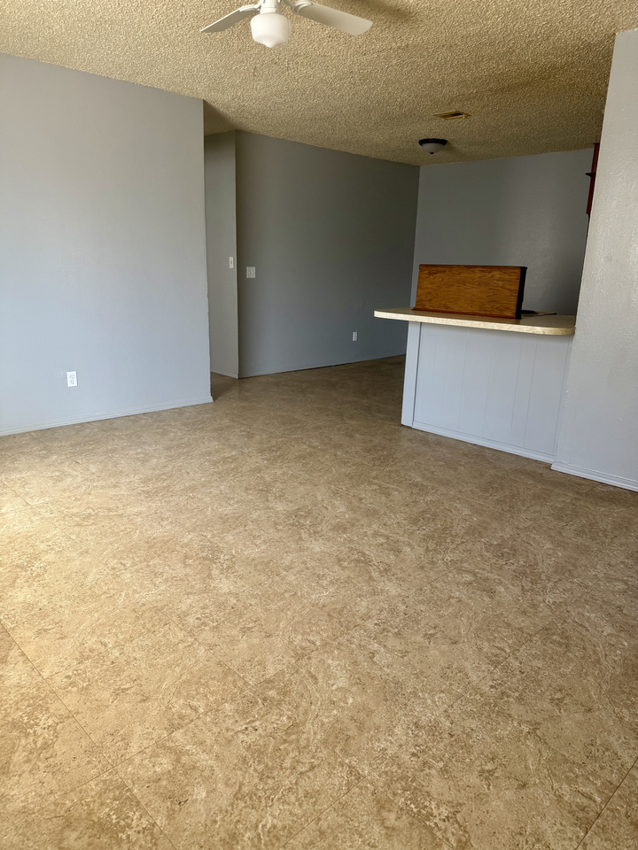 118 Brookview Dr #118A - Photo 3 of 4