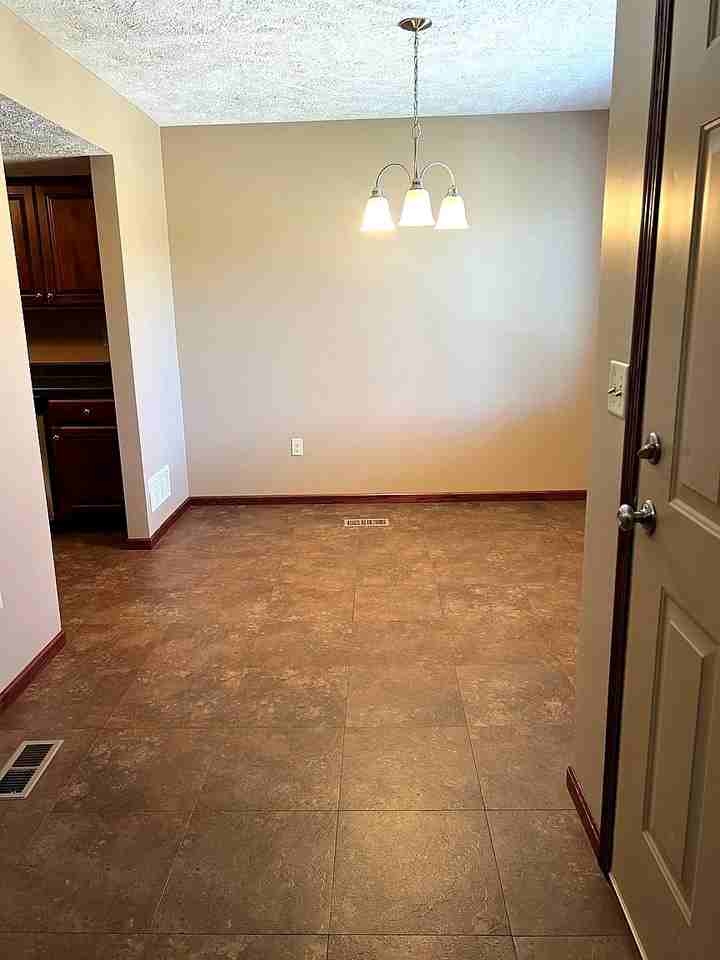 10th Ave #4822 - Photo 3 of 15