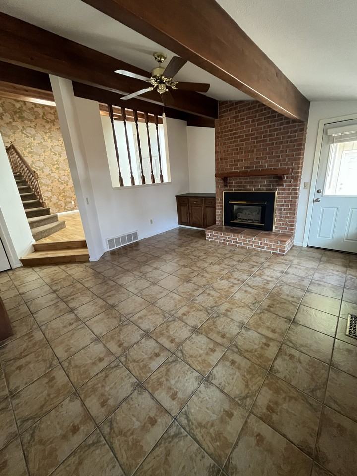 34 Yellowstone Ave - Photo 4 of 25
