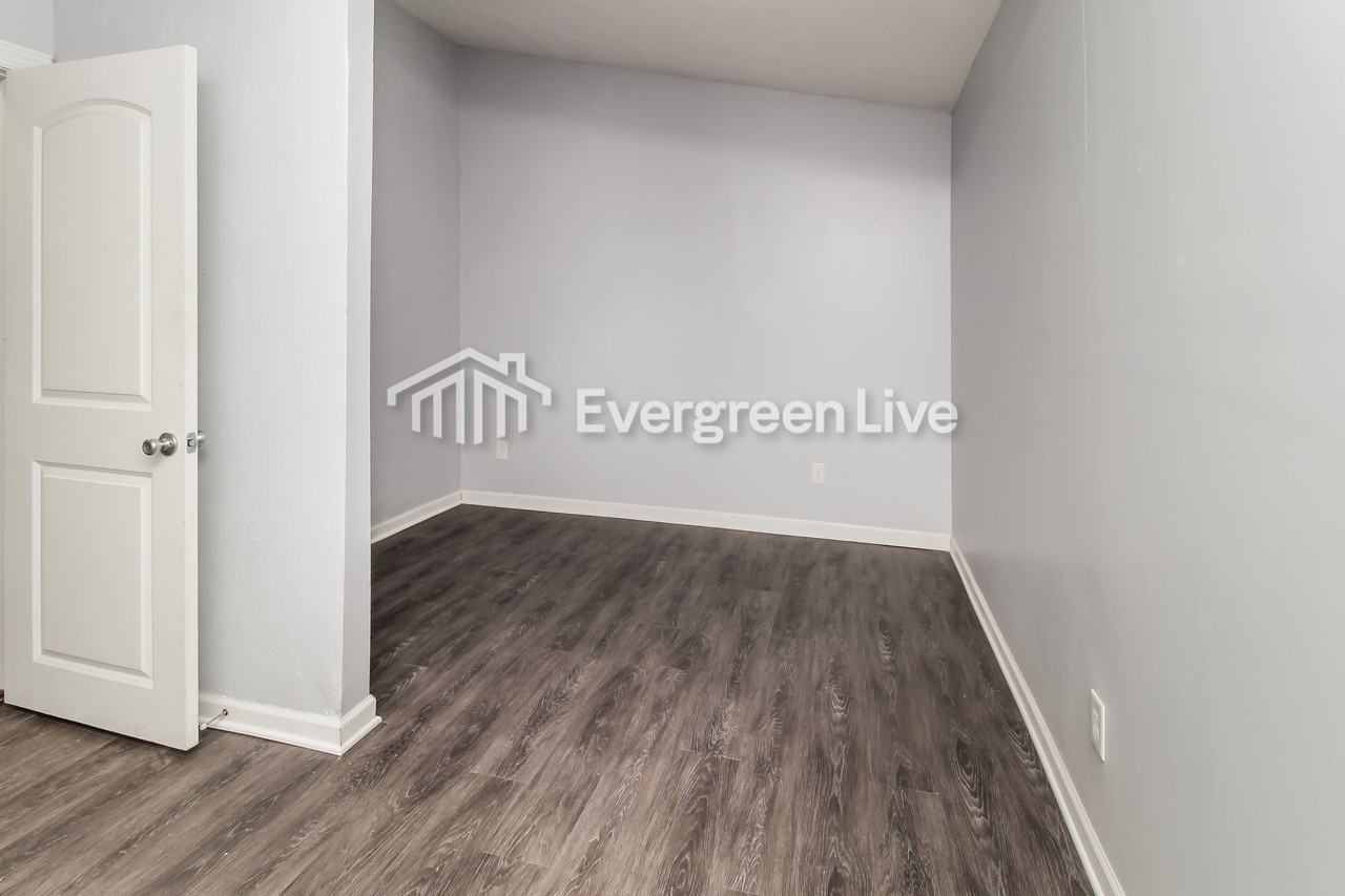 230 S Plaza Trl - Photo 6 of 15