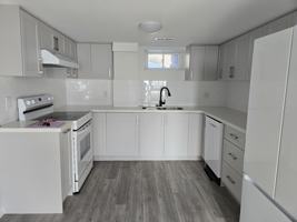 featured image of 382 Summerhill Drive #Lower