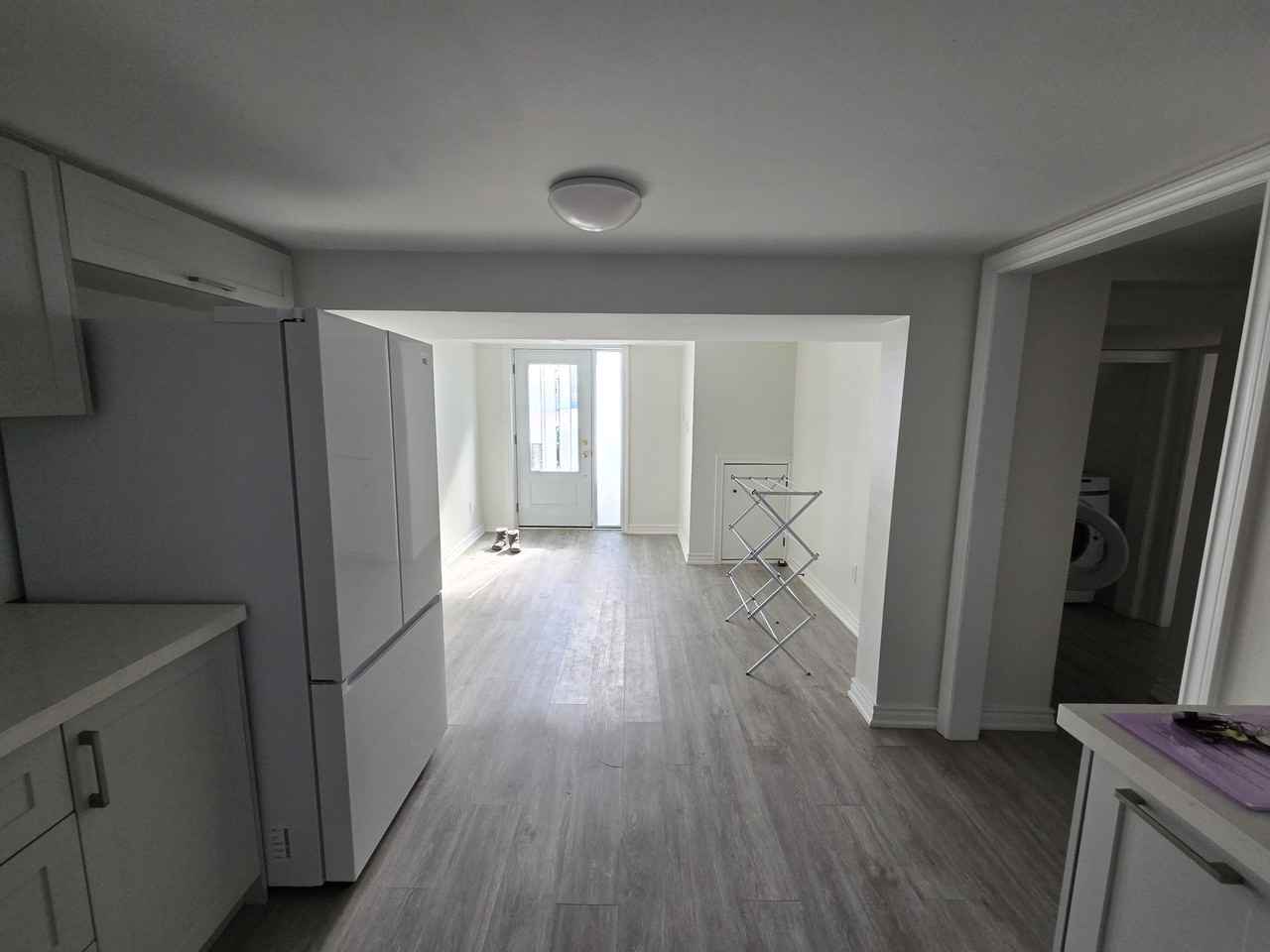 382 Summerhill Drive - Photo 3 of 10