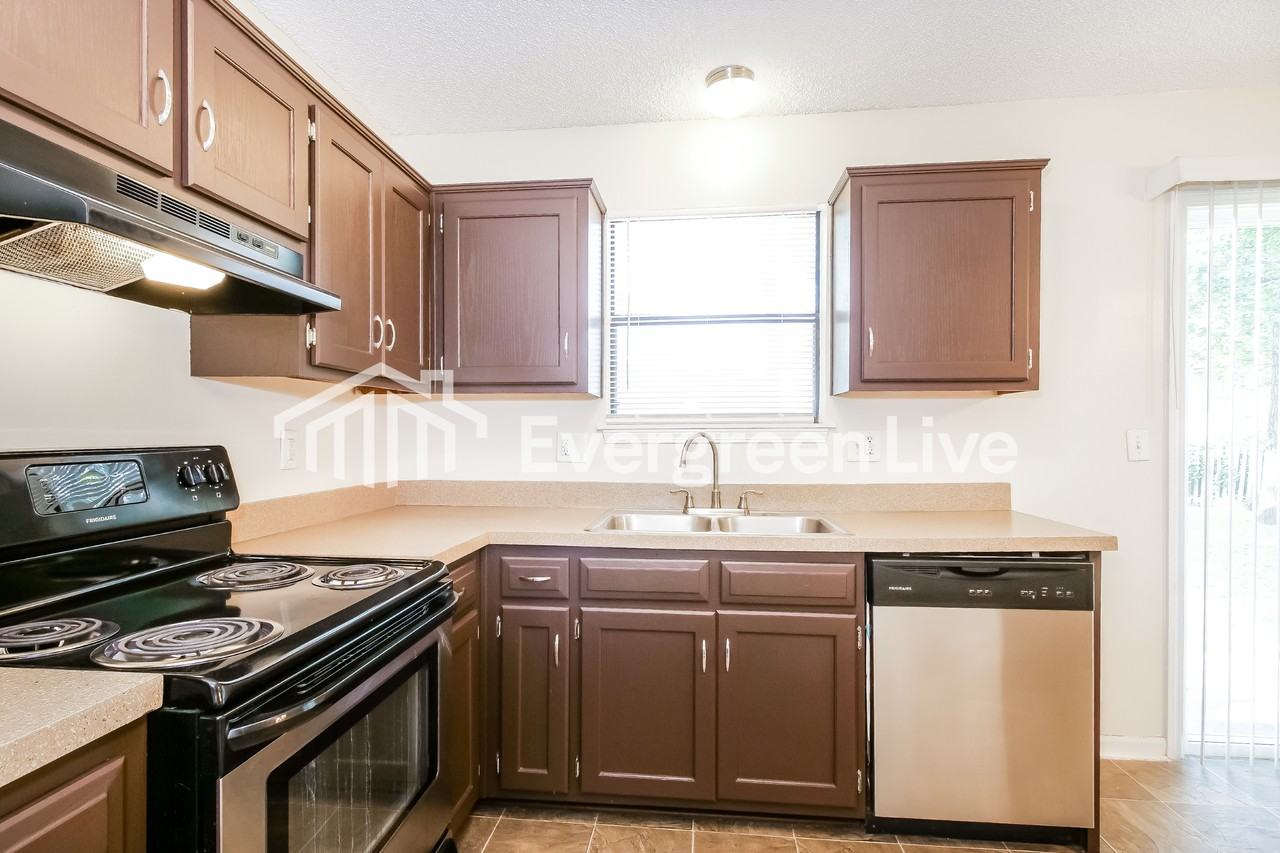 123 E Pacific Dr - Photo 7 of 15