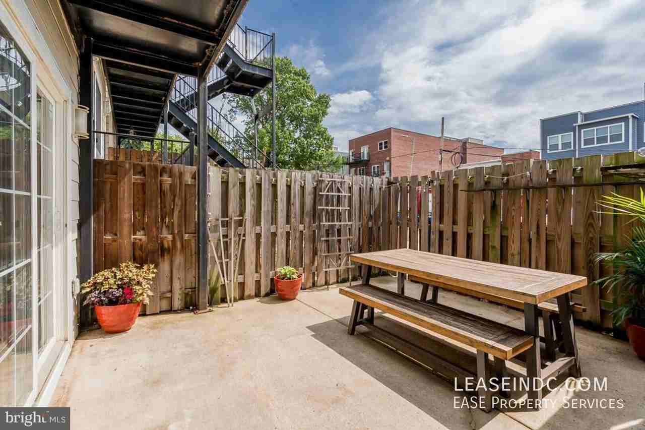 1917 2nd St Ne #102 - Photo 2 of 25