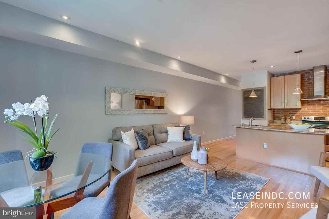1917 2nd St Ne #102 - Photo 4 of 25