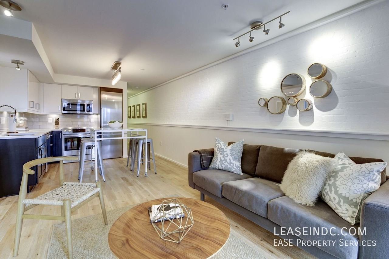 1474 Belmont St Nw #1 - Photo 7 of 26