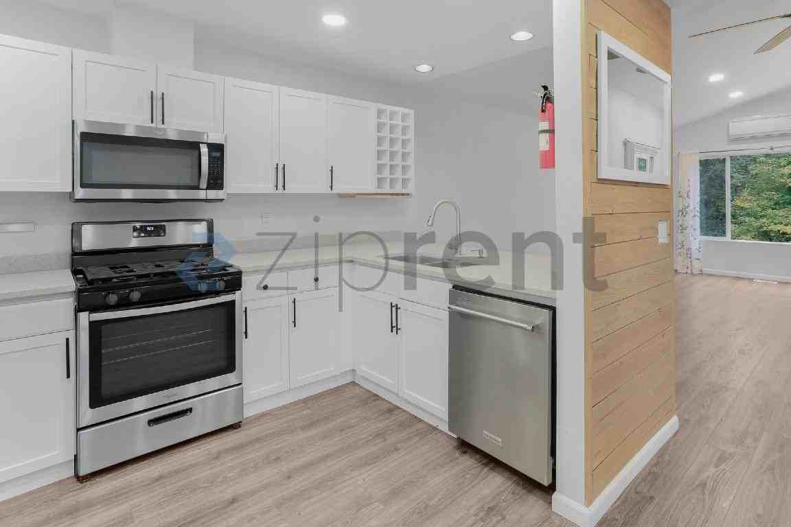 13602 56th Ave Se - Photo 7 of 23