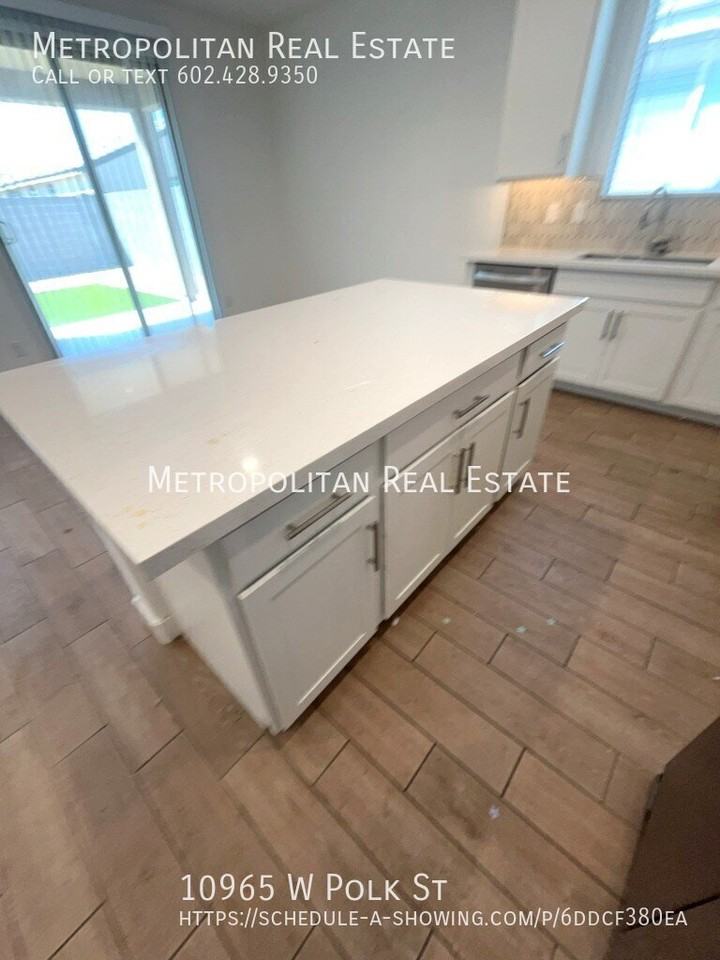10965 W Polk St - Photo 7 of 26