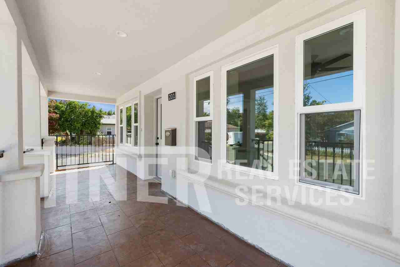 201 Fig St - Photo 7 of 23