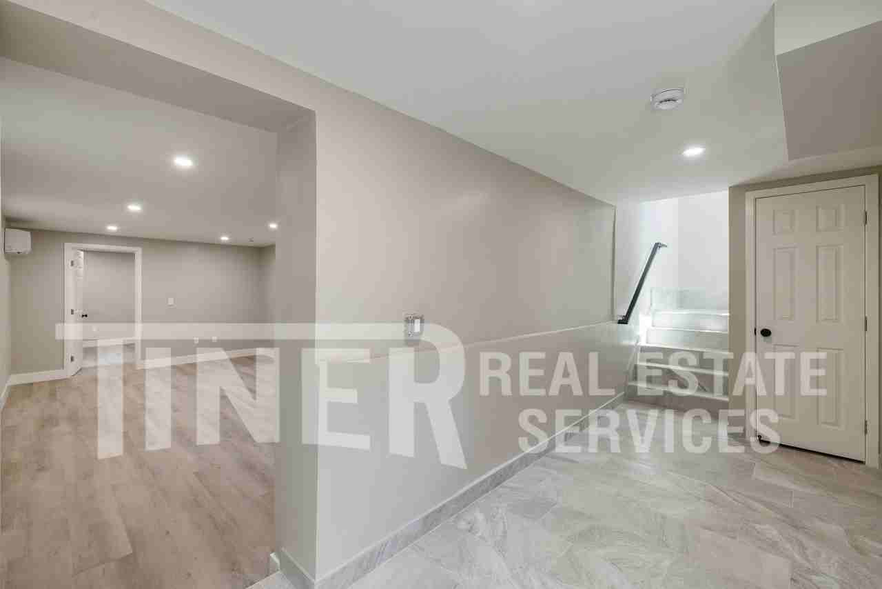 201 Fig St - Photo 7 of 23