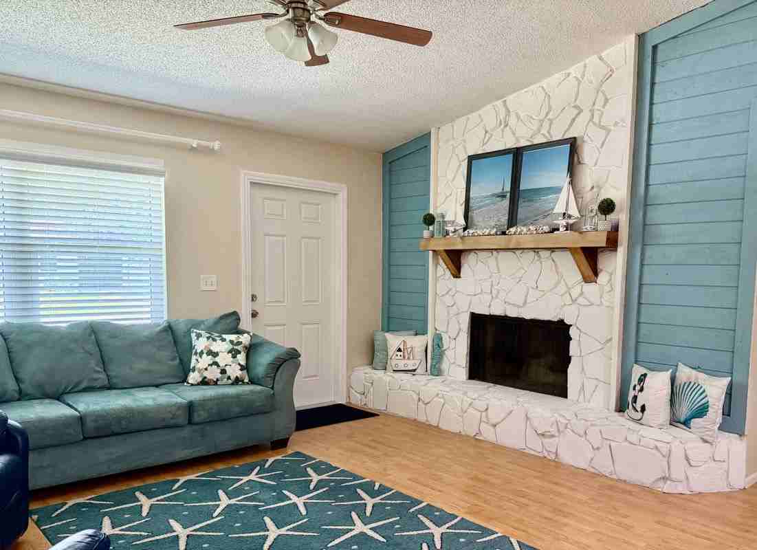 641 Hancock Ave - Photo 5 of 14