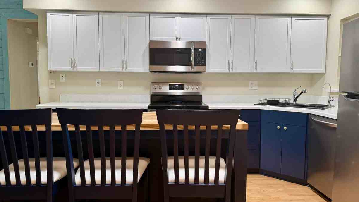 641 Hancock Ave - Photo 7 of 14