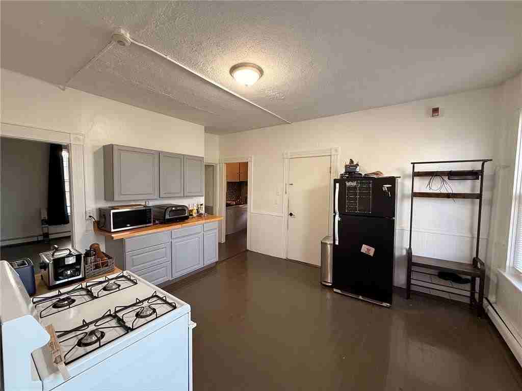 25 Providence St ##2 - Photo 6 of 18