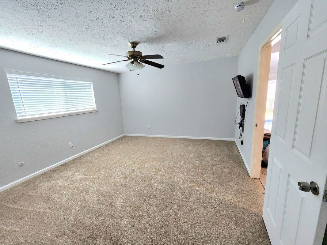 16011 Glen Mar Dr - Photo 7 of 11