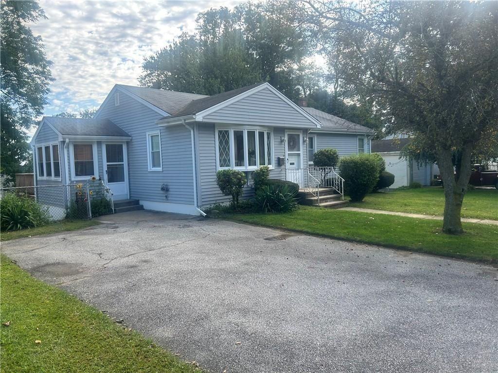55 Flanders St - Photo 2 of 41