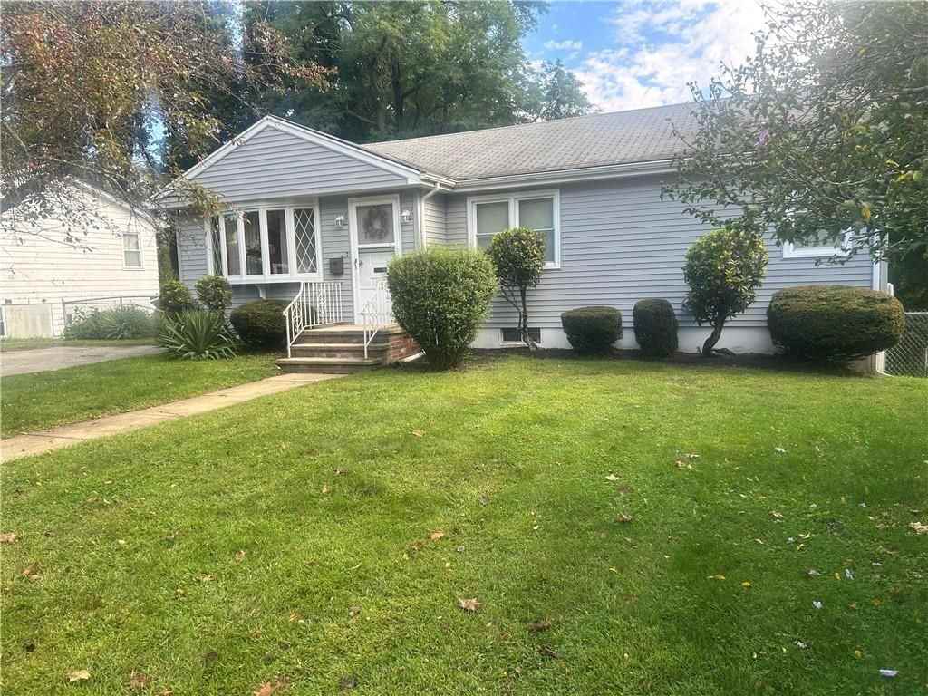 55 Flanders St - Photo 3 of 41
