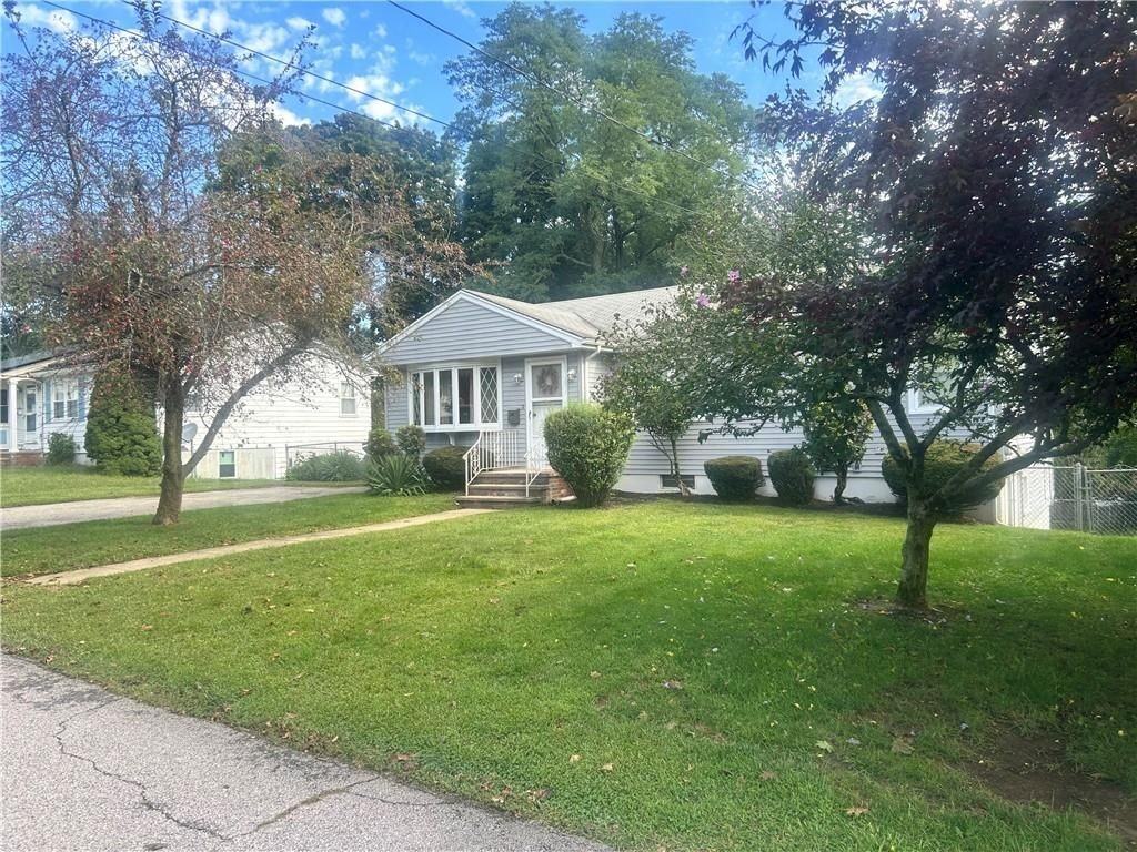 55 Flanders St - Photo 5 of 41